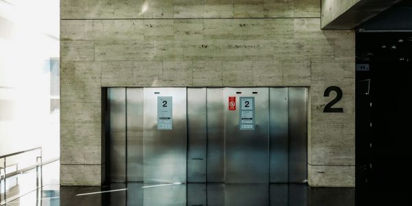 lift minimalis